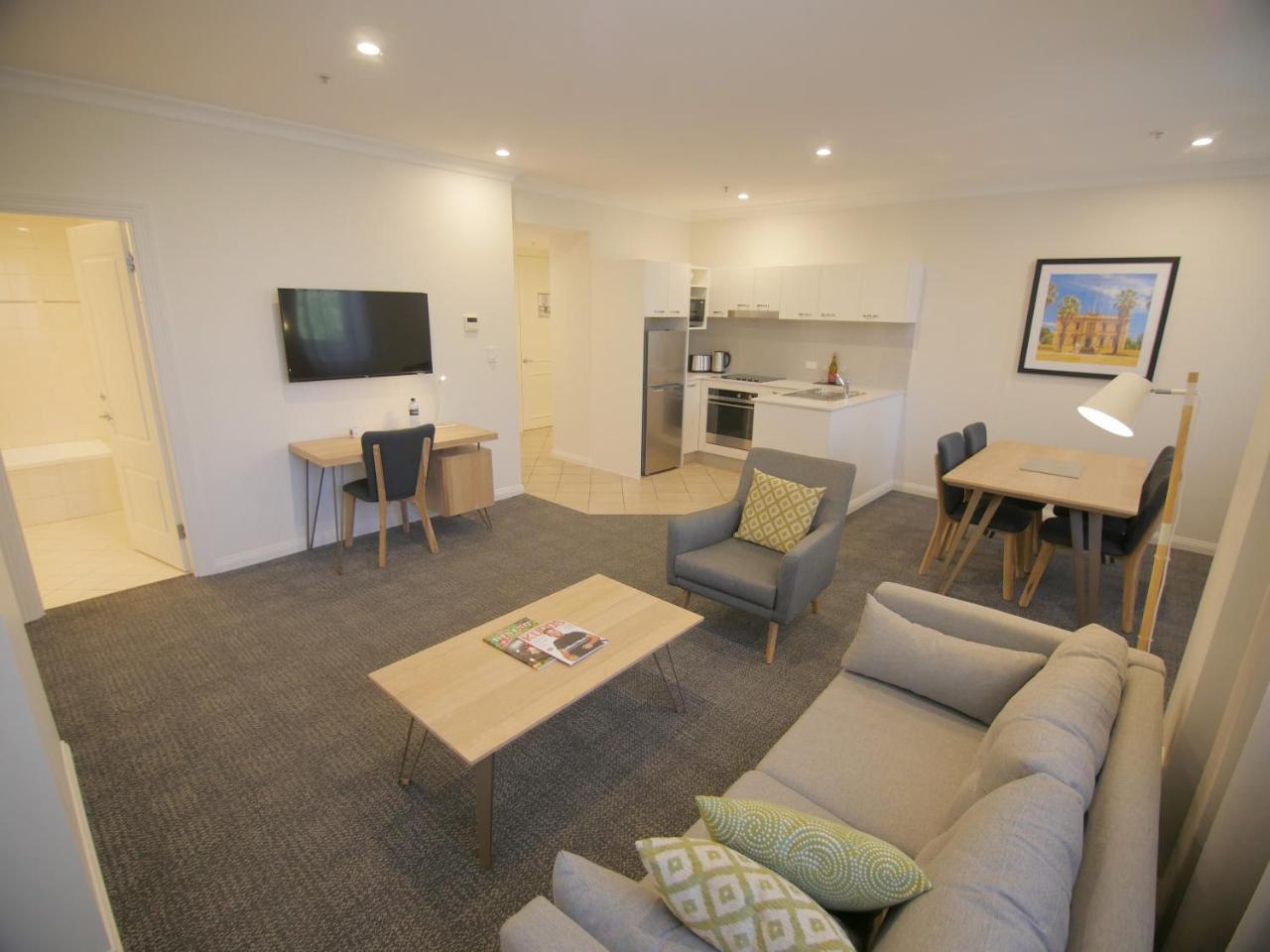 Quality Apartments Adelaide Central Bagian luar foto